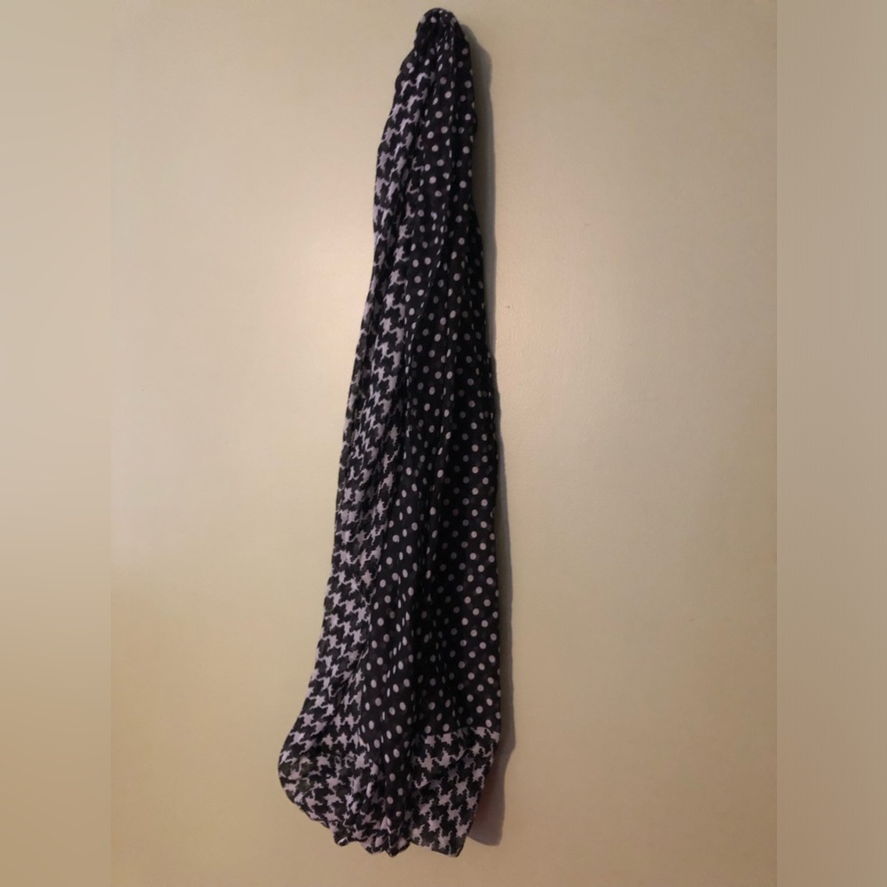 Scarf blac&white